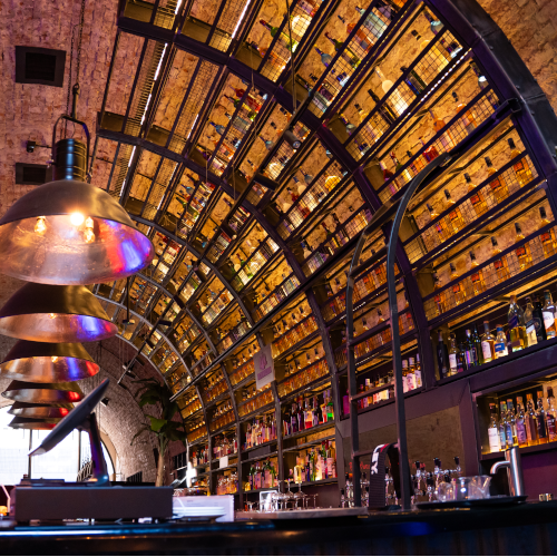 Browar-warszawski-restauracja-warszawa-sala-stara-piwnica-glowny-bar